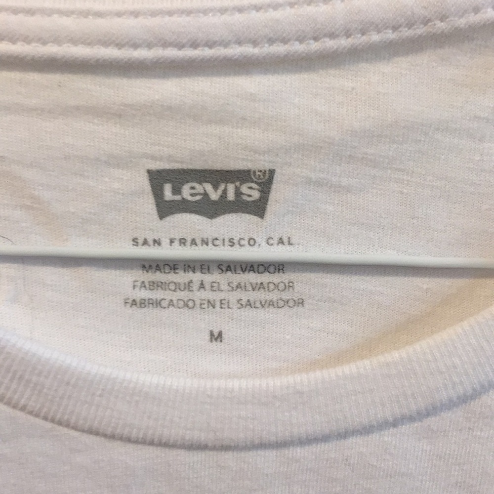 Levi’s white logo graphic tee - Picture 4 of 5